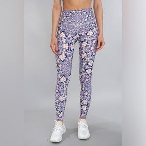 Blue patterned leggings